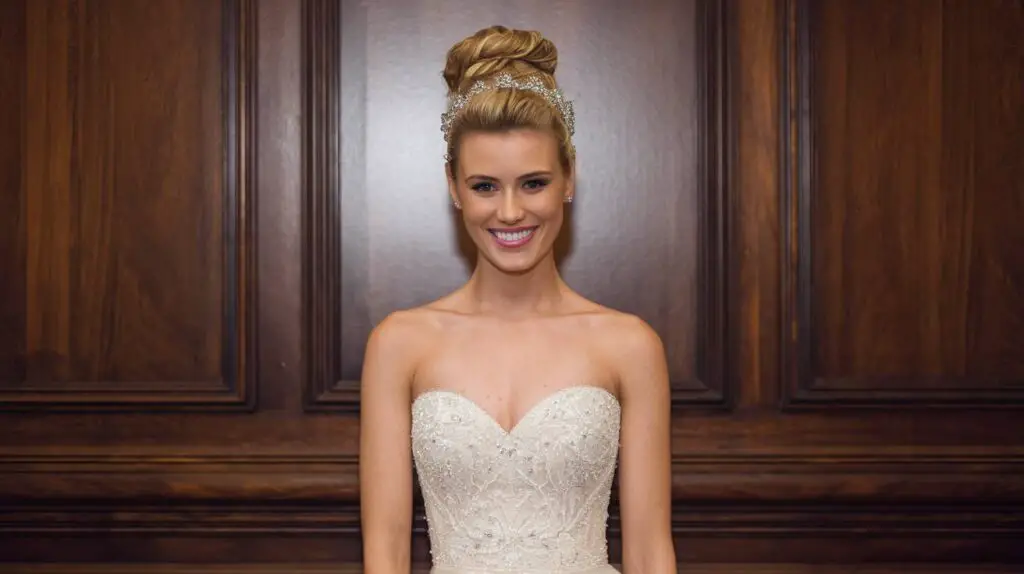 Top Knot with Crown