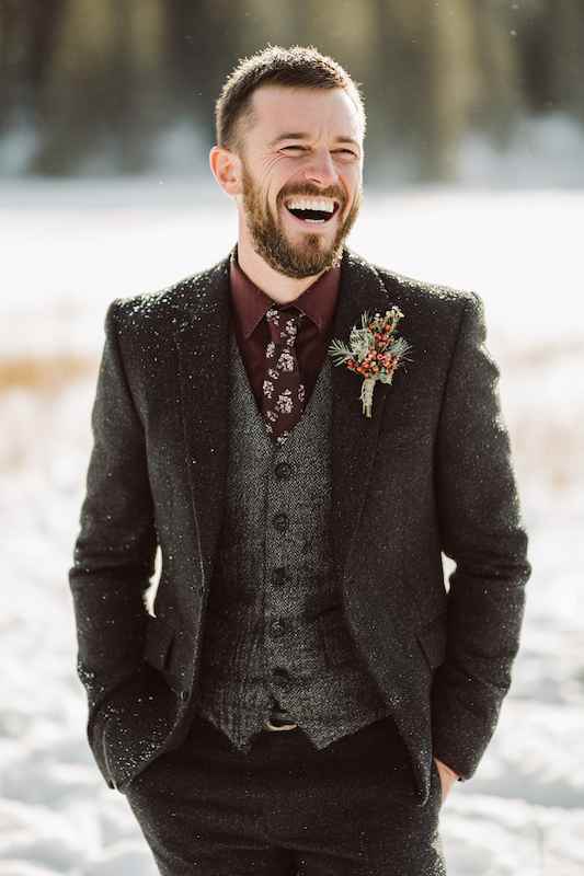 groom in Dark suits in warm fabrics groom in Dark suits in warm fabrics